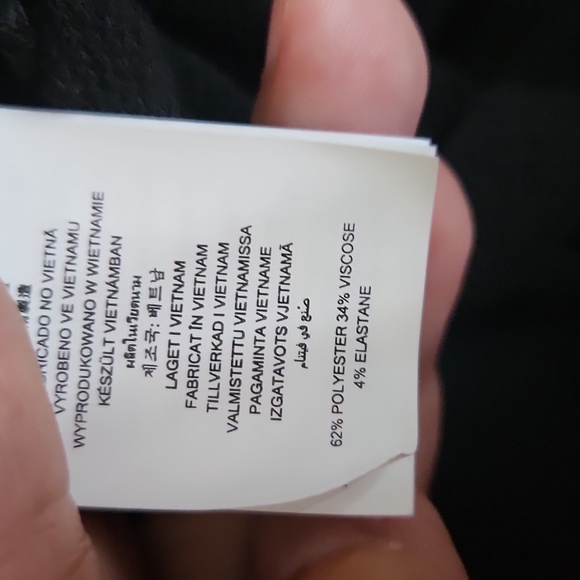 NWT! Michael MK cold shoulder top - Picture 9 of 9